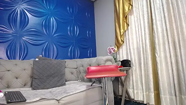 JolieDuvalle online show from 10.13.25