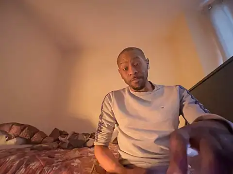 CuzzyB69 online show from 03.03.25