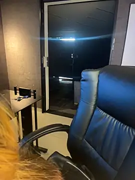 Snapshot of Emiily_W chatting on 02.10.26 Emiily W online show from 02.10.26