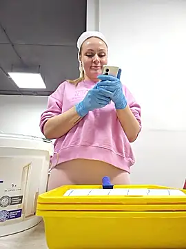 Snapshot of Bondgirl_013 chatting on 01.15.26 Bondgirl 013 online show from 01.15.26