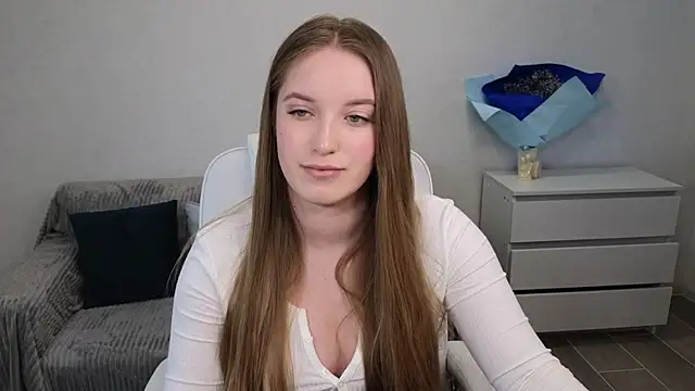 EvaMaddison online show from 01.05.25
