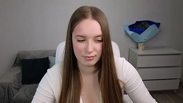 EvaMaddison online show from 02.04.25
