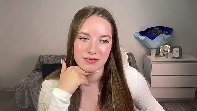 EvaMaddison online show from 09.08.25