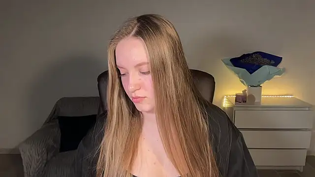 EvaMaddison online show from 04.26.26