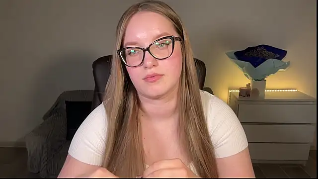 EvaMaddison online show from 05.05.26