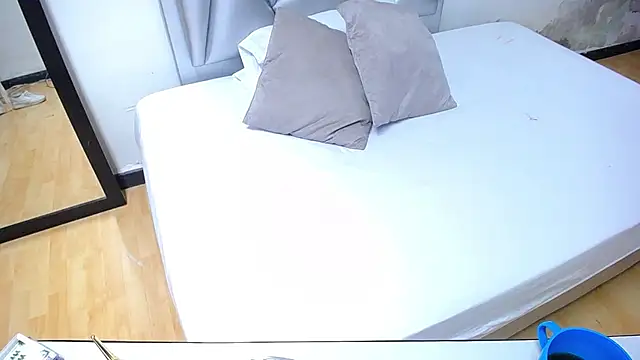 Snapshot of indian_sweety18 chatting on 02.13.25 indian sweety18 online show from 02.13.25