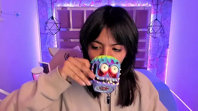 Nami usagi online show from 12.18.24