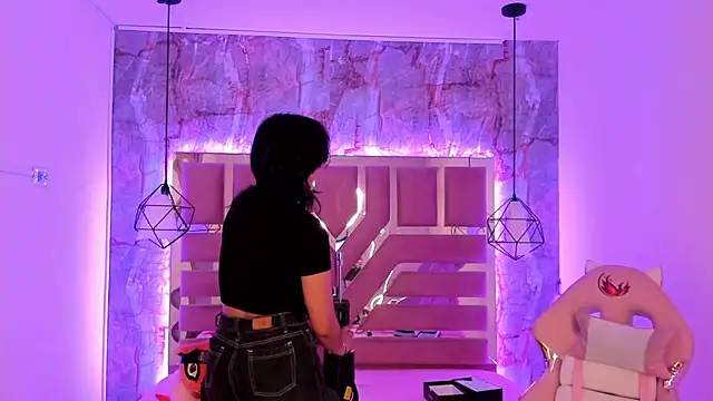 Nami usagi online show from 12.21.24