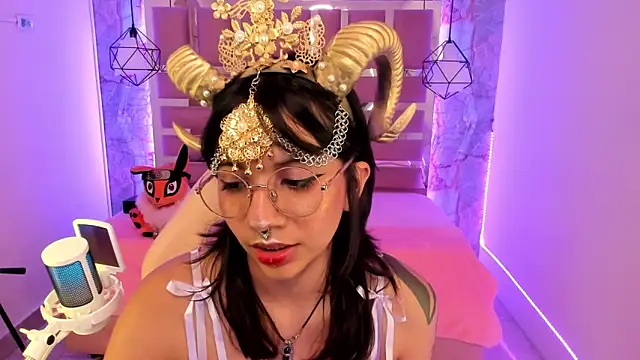 Nami usagi online show from 01.06.25