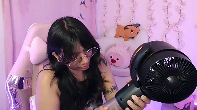 Nami usagi online show from 11.27.25