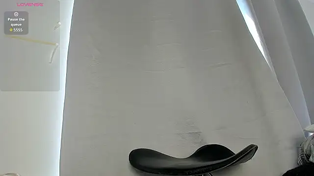 caroline tovar online show from 01.31.26