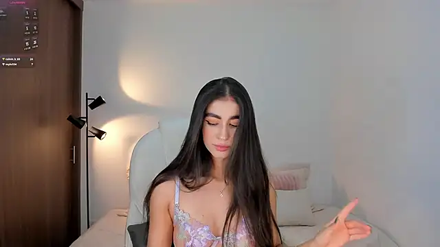 Snapshot of RebeccaBaxter chatting on 02.06.26 RebeccaBaxter online show from 02.06.26