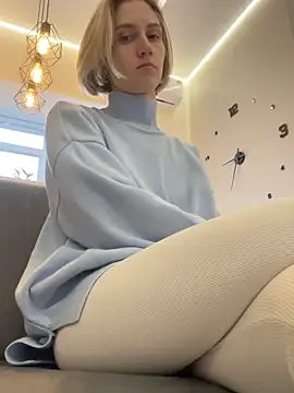 Snapshot of Feral_berry_8133 chatting on 01.17.25 Feral berry 8133 online show from 01.17.25