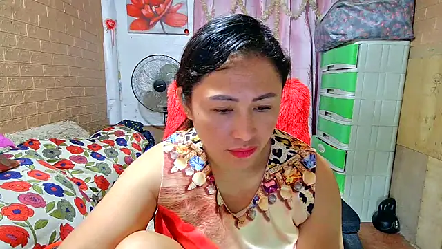 Snapshot of M_e_c_e_l chatting on 03.14.25 M e c e l online show from 03.14.25