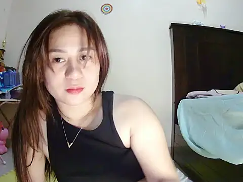 Snapshot of Mia_2022 chatting on 12.29.24 Mia 2022 online show from 12.29.24