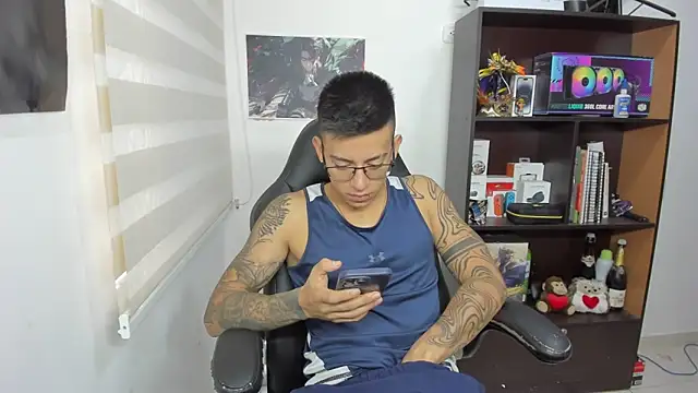 SIXXTOLOVE18 online show from 03.06.25