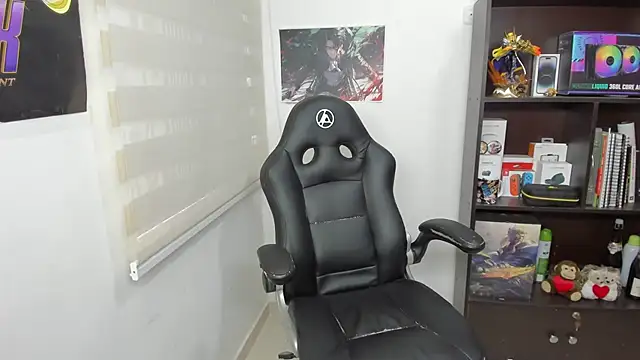 SIXXTOLOVE18 online show from 03.12.25