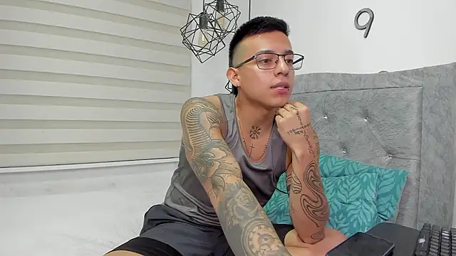 SIXXTOLOVE18 online show from 03.05.26