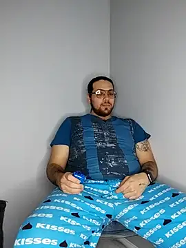 Snapshot of lucasgalacticman chatting on 02.22.25 lucasgalacticman online show from 02.22.25