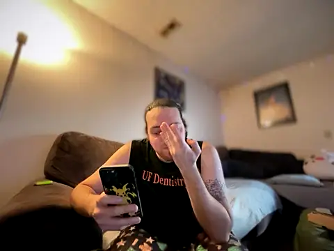 Snapshot of lucasgalacticman chatting on 12.22.25 lucasgalacticman online show from 12.22.25