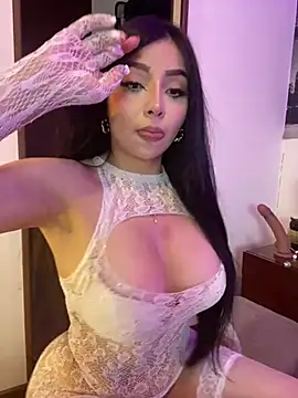 Snapshot of KateLatorre chatting on 02.21.25 KateLatorre online show from 02.21.25