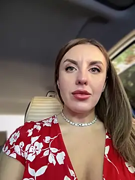 Kalli Fornia online show from 09.11.25