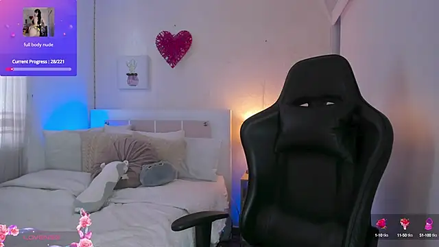 Snapshot of annadu011 chatting on 01.11.25 annadu011 online show from 01.11.25