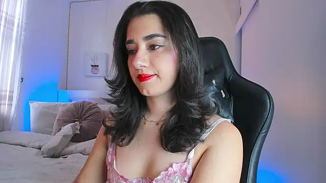 Snapshot of annadu011 chatting on 02.11.25 annadu011 online show from 02.11.25