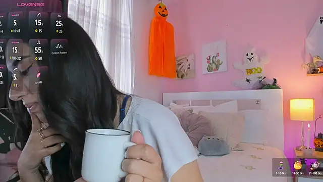 Snapshot of annadu011 chatting on 10.12.25 annadu011 online show from 10.12.25