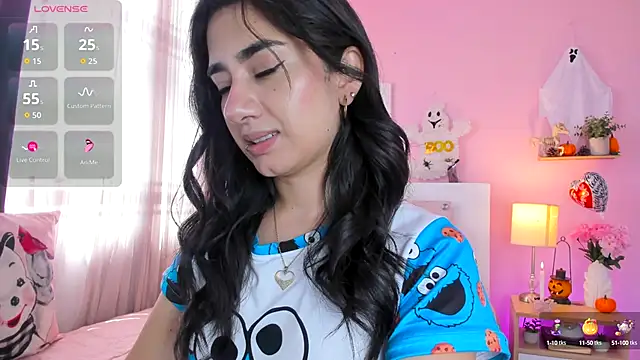 Snapshot of annadu011 chatting on 10.15.25 annadu011 online show from 10.15.25