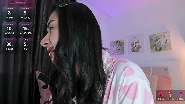 Snapshot of annadu011 chatting on 11.21.25 annadu011 online show from 11.21.25