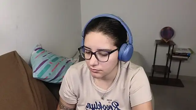 blue  moon  online show from 02.19.26