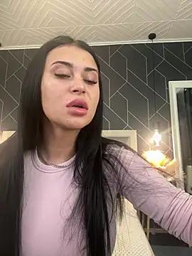 EmyLaveau online show from 01.24.25