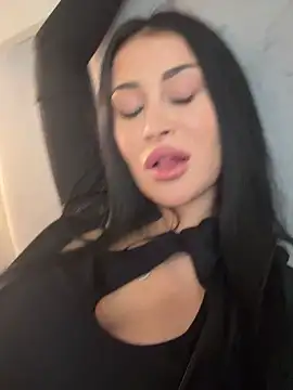 EmyLaveau online show from 02.14.25