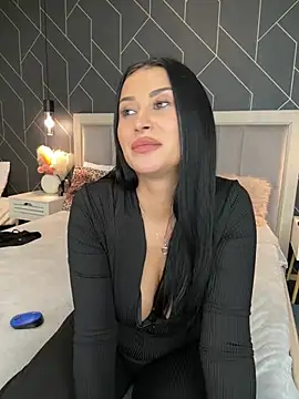 EmyLaveau online show from 02.18.25