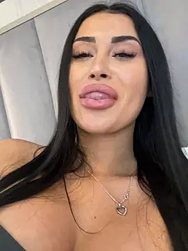 EmyLaveau online show from 02.26.25