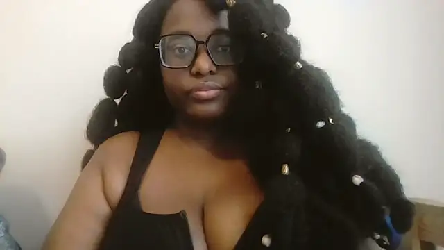 Snapshot of MissCC99 chatting on 11.18.25 MissCC99 online show from 11.18.25