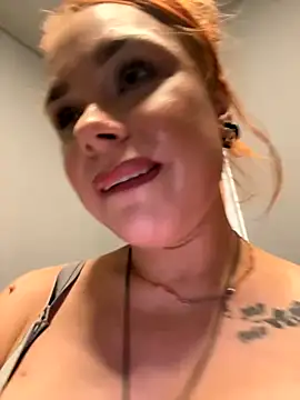 Snapshot of PennyPrincess chatting on 11.29.25 PennyPrincess online show from 11.29.25