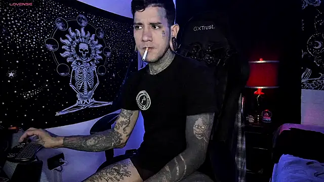 Snapshot of josh__ackerman chatting on 02.28.25 josh ackerman online show from 02.28.25