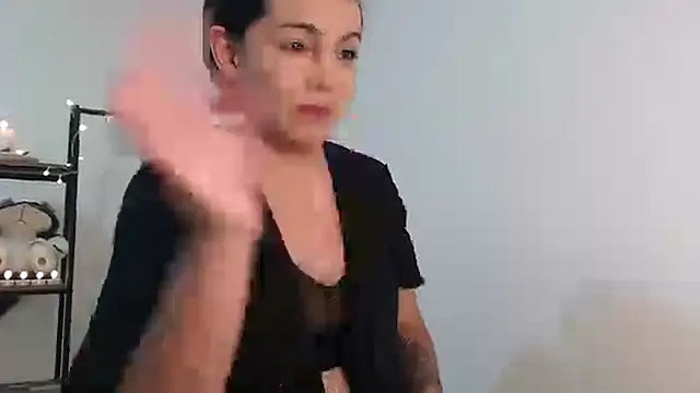 Snapshot of camii_7 chatting on 12.31.24 camii 7 online show from 12.31.24