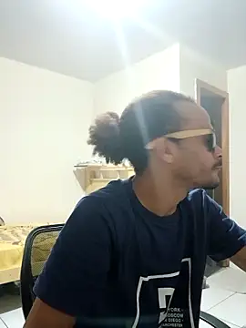 JamesQuaresma online show from 02.10.25