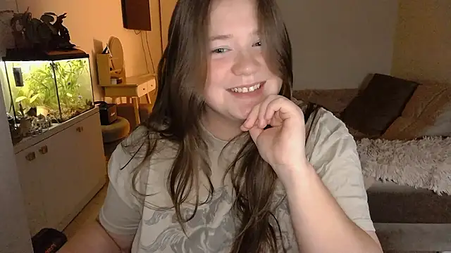 Snapshot of remirann_ chatting on 12.04.24 remirann  online show from 12.04.24