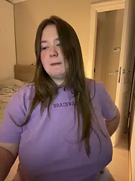 Snapshot of remirann_ chatting on 12.10.24 remirann  online show from 12.10.24