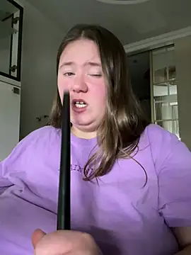 Snapshot of remirann_ chatting on 01.04.25 remirann  online show from 01.04.25