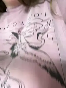 Snapshot of remirann_ chatting on 01.25.25 remirann  online show from 01.25.25