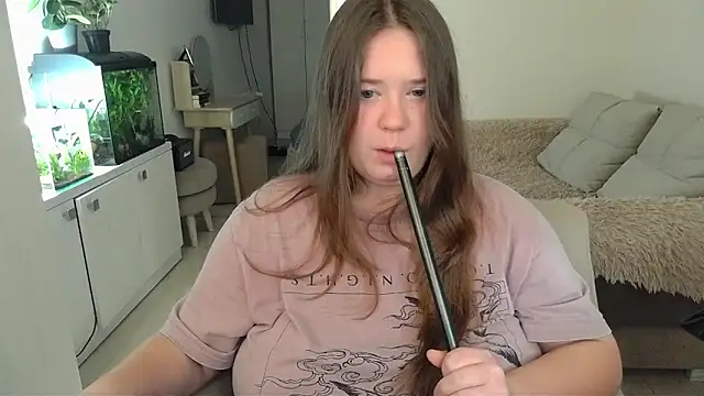 Snapshot of remirann_ chatting on 03.14.25 remirann  online show from 03.14.25