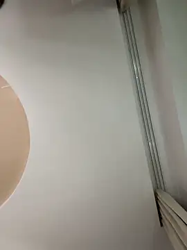 Snapshot of remirann_ chatting on 09.25.25 remirann  online show from 09.25.25