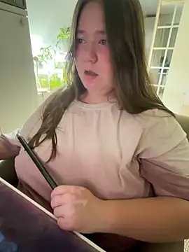 Snapshot of remirann_ chatting on 10.19.25 remirann  online show from 10.19.25