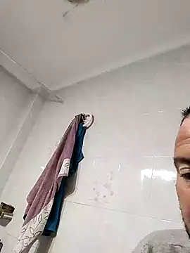 Snapshot of juandi21cm chatting on 12.25.24 juandi21cm online show from 12.25.24