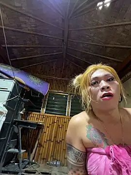 Snapshot of Asian_SandraTS_margo chatting on 10.24.25 Asian SandraTS margo online show from 10.24.25